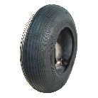 Sivusta näkymä KINGS TIRE V-5501A -rengas 4.80/4.00-8 mustalla pintakuviolla.