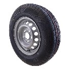 Viistosta näkymä – musta 185/70 R13 rengas 4,5Jx13 vanteella ja 5-pulttisella kiinnityksellä.
