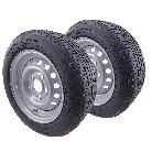 Forfra – komplet hjul med 195/50 R13C dæk og 5.5Jx13 fælg i sort og sølv.