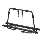 Wohnwagen Deichsel Fahrradträger schwarz – Frontansicht mit klappbarem Design für 2 Fahrräder.