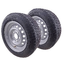 Komplettrad – Frontansicht mit 195/50 R13C Reifen und 5.5Jx13 Felge in Schwarz und Silber.