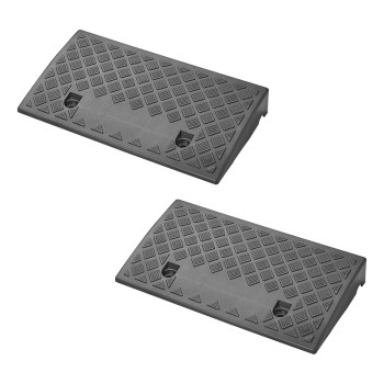 Vista dall'alto – set di 2 rampe per marciapiedi 70mm nere con superficie profilata e capacità di carico 3000 kg.