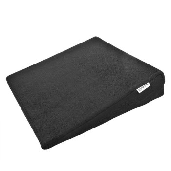 Edestä – musta kiilatyyny, pehmeä polyesteri polar fleece, koko noin 37x37x8cm.