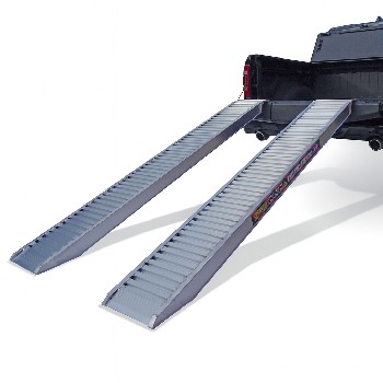 Rampa di carico in alluminio – lunghezza 3000 mm, larghezza 462 mm, altezza 150 mm, colore argento e nero.