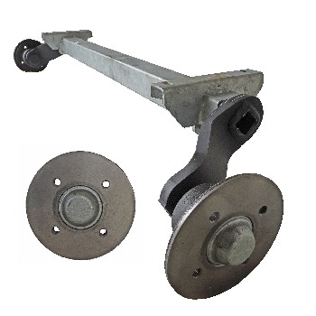 750kg Anhänger Achse – Seitenansicht mit grauem, verzinktem Finish und 4 rechteckigen Befestigungslöchern.