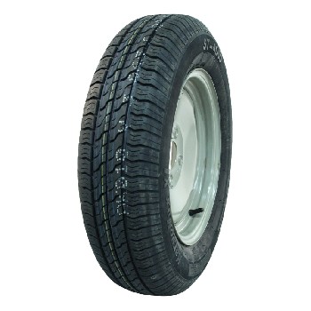 Schuin aanzicht van een 155 R13 GT Radial Kargomax XL ST-4000 M+S band – zwarte band met witte velg en M+S-profiel.