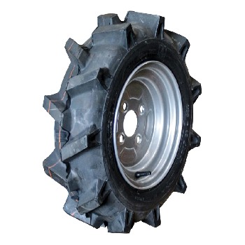 Vinkelvy av KINGS TIRE V-8816 4.00-10 däck – svart med aggressivt mönster och silverfälg.