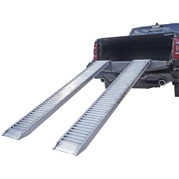 Schwere Maschinen sicher verladen – So meistern Sie jede Herausforderung mit Alu Auffahrschienen