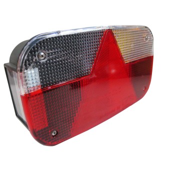 Vue en angle – feu arrière Aspöck Multipoint 3 à droite avec lentille rouge et réflecteur triangulaire.