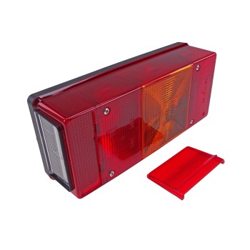 Hella fyrkammarlampa 7545 – röd och orange lins – höger sida med dimbakljus och utbytbar lins.