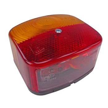 Geka multi-chamber light BBSK95L – top view showing red and orange lenses with a license plate light.