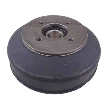 Tamburo del freno angolato – grigio metallico con 4 fori di montaggio e cuscinetto compatto integrato.