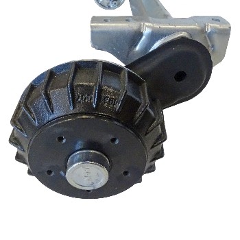 Alko släpvagnsaxel med broms – sidovy som visar svart och silver axel med 5x112 hjulanslutning och 1200 mm stöd.