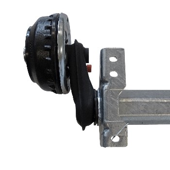 Alko trailer axle Compact – angled view showing black brake drum and rubber bellows with a silver mounting bracket.