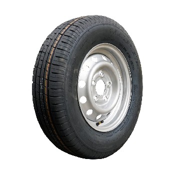 Roue complète Goodride en angle – pneu 165 R13C 96N et jante acier 4.5Jx13 avec 5 trous de montage, couleur noire et argent.