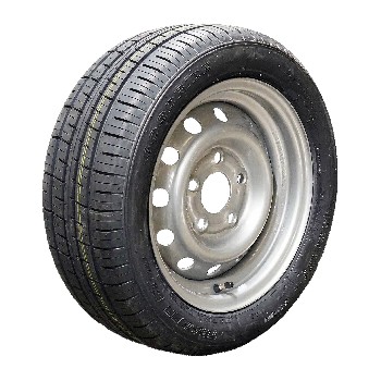 185/70 R13 Täydellinen pyörä – Goodride ST290 rengas musta ja teräsvanne 4,5Jx13 harmaa viistosta.
