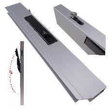 Fermeture de ridelle 500mm à droite – poignée de fermeture noire à ouverture 180° – aluminium anodisé.