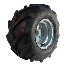 Roue complète DURO HF-255 18x9.50-8 – pneu noir avec motif de bande de roulement et jante en acier argentée.