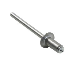 Blindniet Flachrundkopf – Seitenansicht mit silberner Aluminiumhülse und verzinktem Stahl-Dorn.
