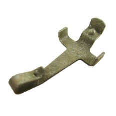 Molla a balestra in metallo – estremità ad uncino – colore verde e marrone su sfondo bianco.