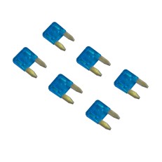 Flachsicherungen Mini 15A – Draufsicht auf 6 blaue Sicherungen im Blister.