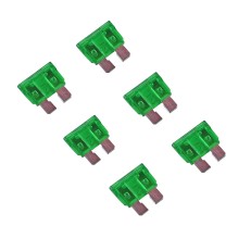 Flachsicherungen Standard 30A – Draufsicht auf 6 grüne Sicherungen im Blister.
