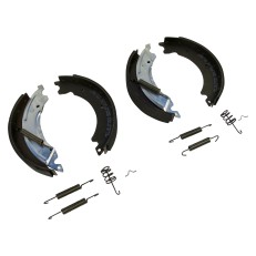 Ganasce freno 20-963/1 – ganasce curvate con supporto metallico e attacchi a molla, colore nero e blu.