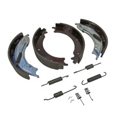 Bremseklodser – metalbaggrund med brune bremsebelægninger og fjeder, set ovenfra på hvid baggrund.