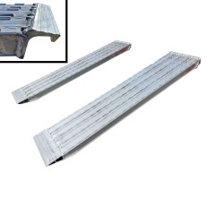 Aluminiumsramper – 2000 x 450 mm – sølvfarvet med hægte til køretøjer, egnet til stålskinner.