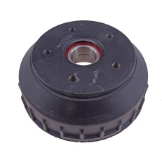 Vista frontale del tamburo freno Alko originale 200 x 50 – presenta 5 fori e cuscinetto compatto con guarnizione rossa.