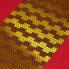 Alu-Warntafel ECE 70 – Frontansicht mit reflektierender Oberfläche und honigwabenartigem Muster in Gold und Rot.