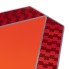 Varningsskylt i aluminium Långsamma fordon – oktagonal form i orange och rött med reflekterande kanter.