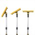 Brosse à neige vue de face – manche télescopique noir et jaune avec racleur en caoutchouc et grattoir à glace.