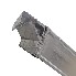 Detaljvy av Påkörningsramper i aluminium – silverfärgade med krokhuvud och vinklad kant.