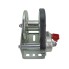 Treuil Alko Basic type 450A – freiné avec système de déroulement automatique – couleur argent et noir sur fond blanc.