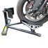 Motorrad Standschiene – Seitenansicht in Schwarz mit stabiler Basis und Hebelmechanismus zur sicheren Fixierung.