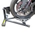 Motorrad Standschiene – Seitenansicht mit schwarzem Stahlrahmen und verstellbarem Radhalter.