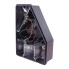Vue de côté – combinaison de luminaires Aspöck Earpoint avec réflecteur triangulaire et support d'ampoule, noir et argent.