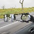 Vooraanzicht van de Caravan spiegel Duo clip-on spiegel – met zwarte bevestigingsclips en verstelbare riemen.