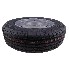Viistosta näkymä mustasta 185/70 R14 -renkaasta – 5.5J x 14 vanteella ja viidellä kiinnitysreiällä.